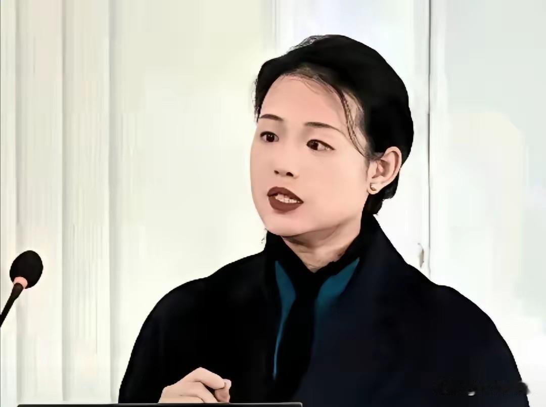 徐莺终于忍无可忍！关于庞书令通过亚洲周刊公开揭露了徐莺的假身份以后，徐莺终于破