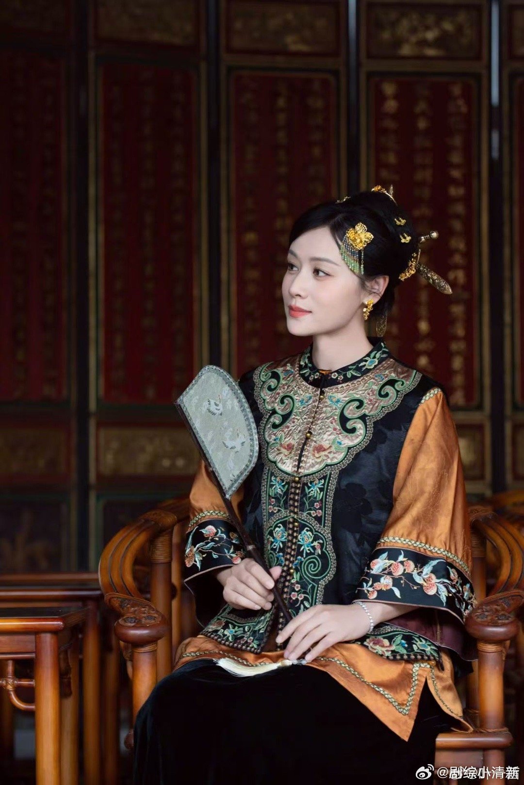 叶一茜21岁超女21年后乘风最美超女叶一茜来浪姐了21年前她是超女舞台上的青涩