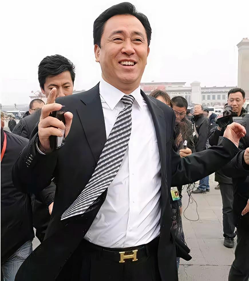 河南四杰：（网络评选结果，还差一位，请大家补充）商界楷模许家印，（没有任何争议）