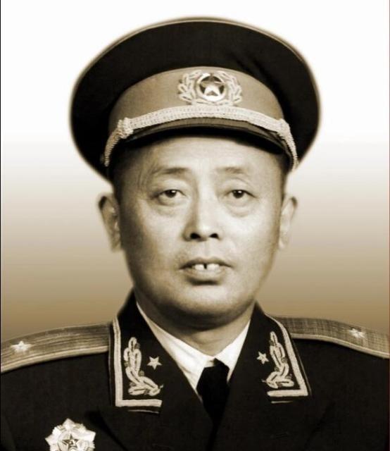 黄维被俘后告诉陈赓：你手下有个旅长，在我这里可以当军长1948年寒冬，淮海战