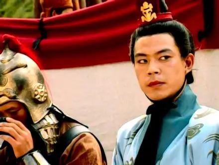 公元220年，刘备手持一道赐死令，对着亲手带大的养子刘封，说了两个字：自裁。