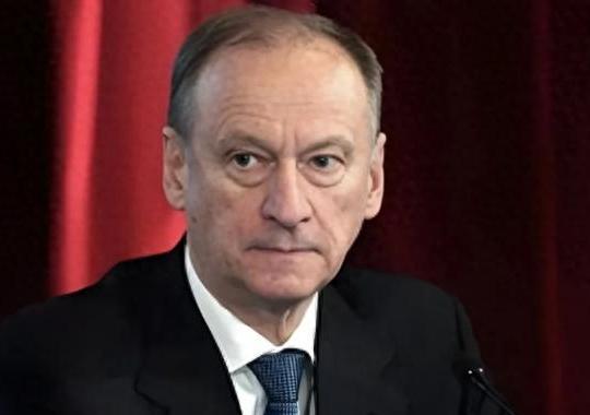 美为何不跟中国打?德国军事专家的一番话,回答了这个问题,他直言,如今中国的军事力