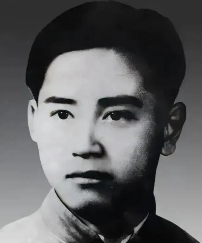 1948年，刘国志被捕，他的五哥知道后，专程从香港飞到重庆，拿着一张空白支票送给