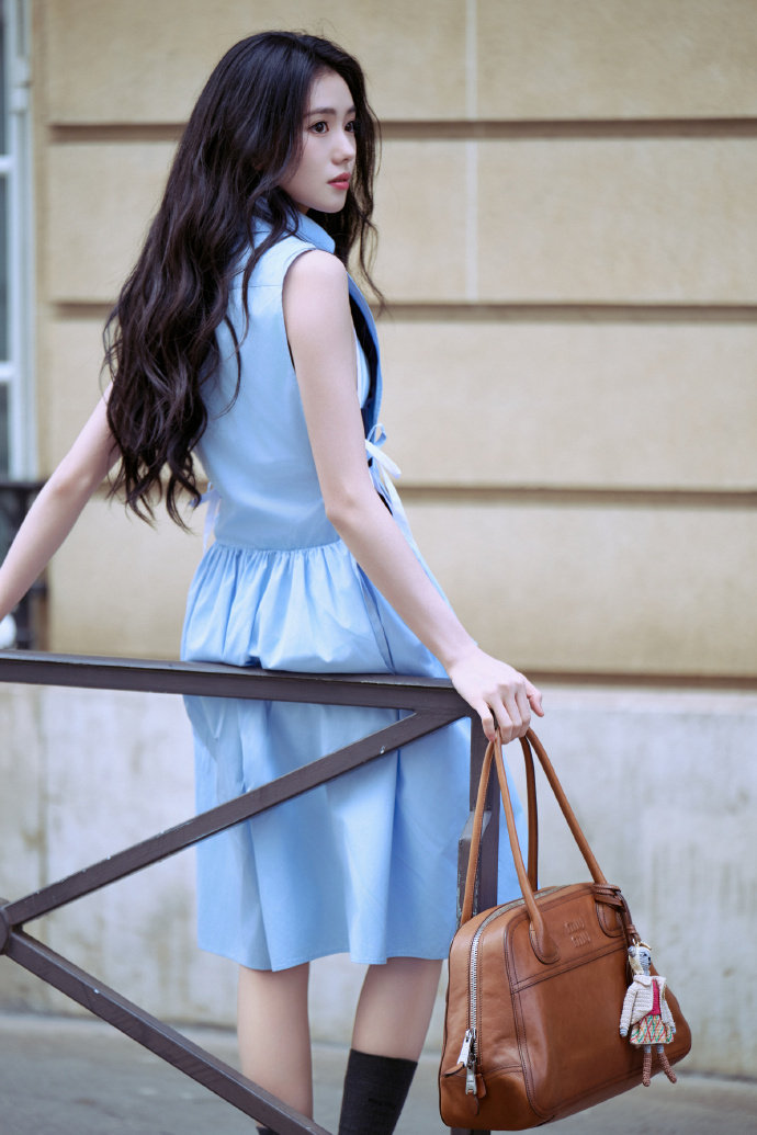 刘浩存时尚资源刘浩存时尚cosmo发布节奏刘浩存时尚资源有，刘浩存时尚cosm