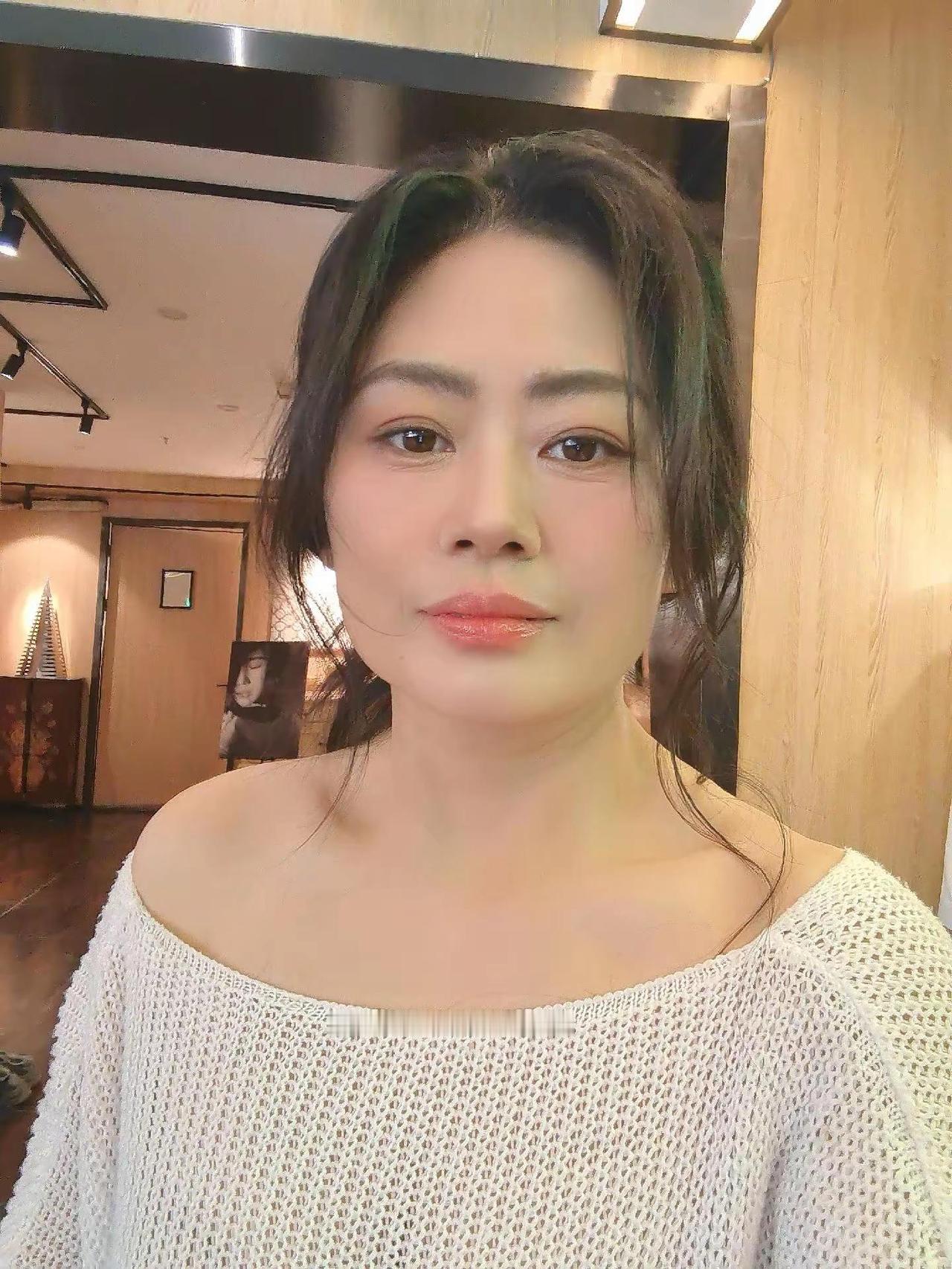 你今天真好看自拍自拍自拍