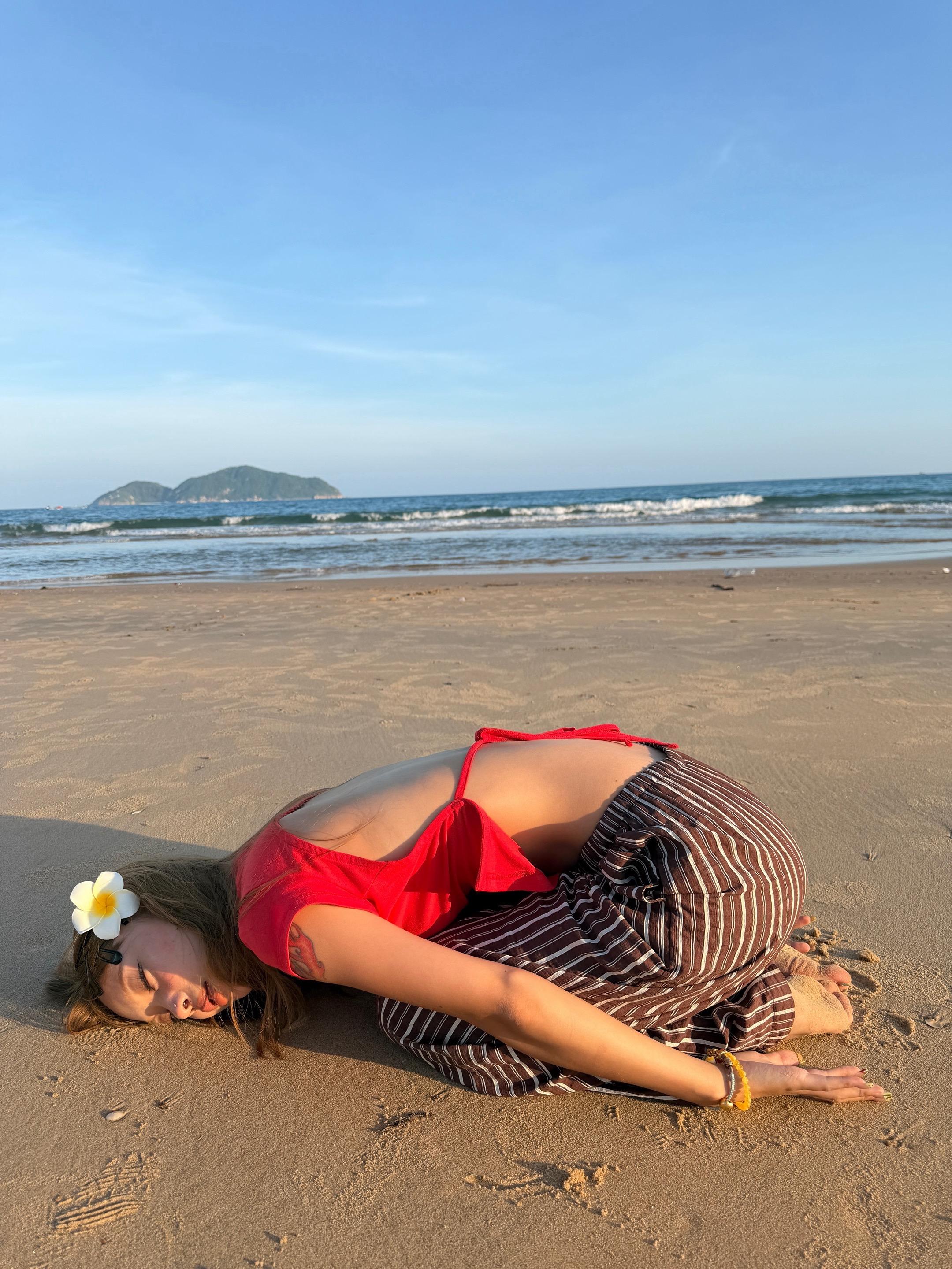 这个夏天到底去了多少次海边我不得而知 晒黑日记