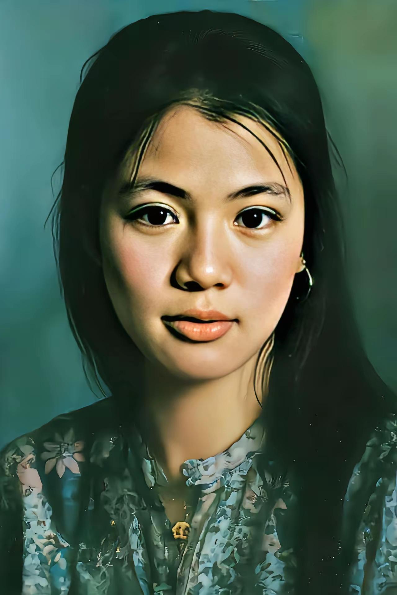 千古绝唱！翁美玲之后再无黄蓉！翁美玲的黄蓉看起来真的是太灵动，太漂亮了。其实现代