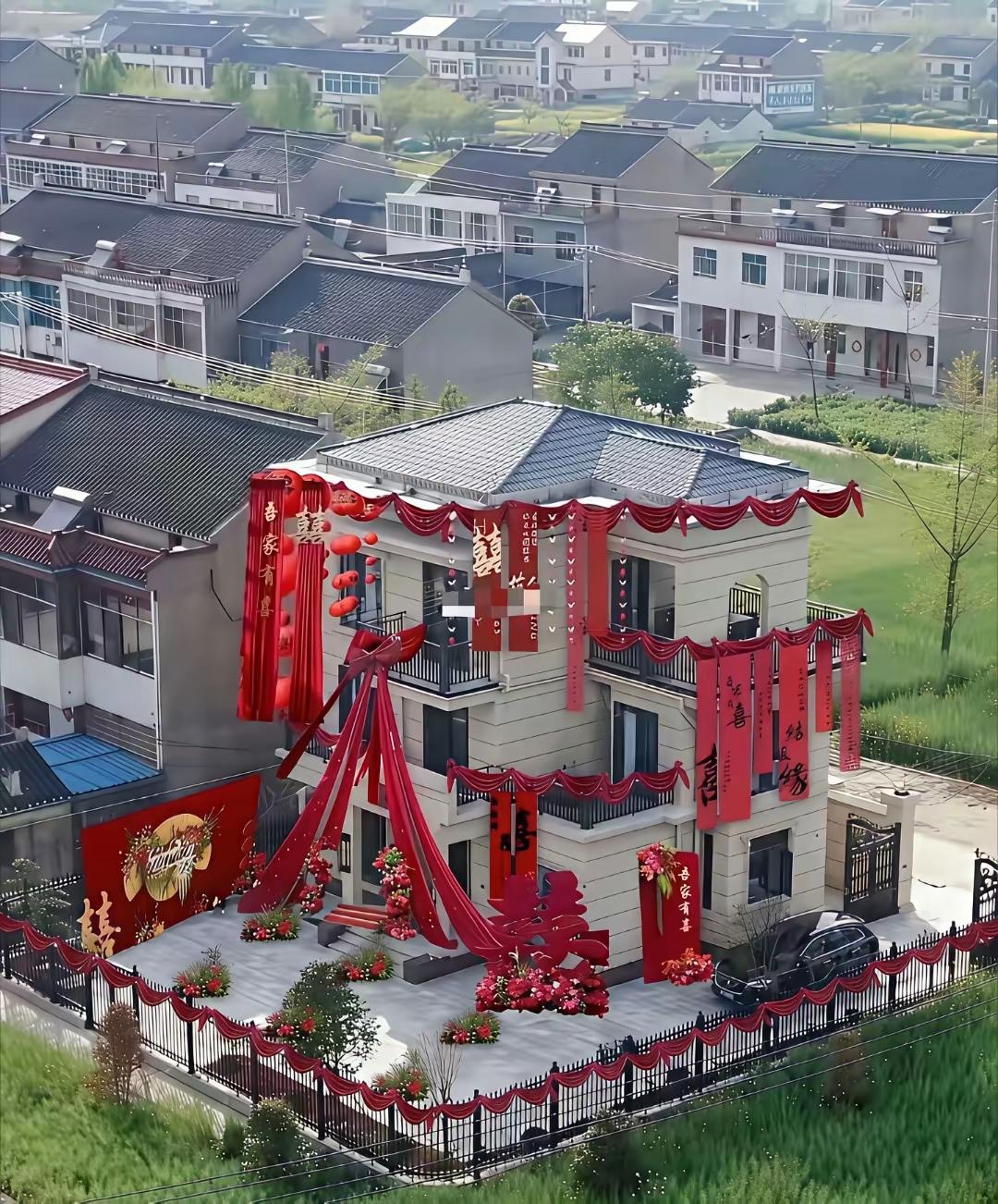 农村结婚的别墅装饰，这一套装饰下来，最起码也要1000块吧，不得不说，有钱真好啊