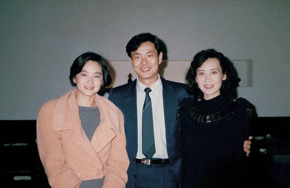 1988年，谢晋导演告诉濮存昕《最后的贵族》找林青霞演女主、潘红演女二，他兴奋得