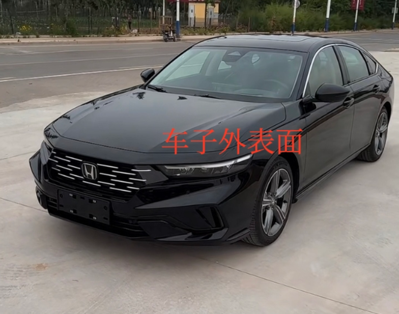 吐槽下本田雅阁车，勿喷！今天咱就好好吐槽一下本田雅阁——这位“中级车常青树”身