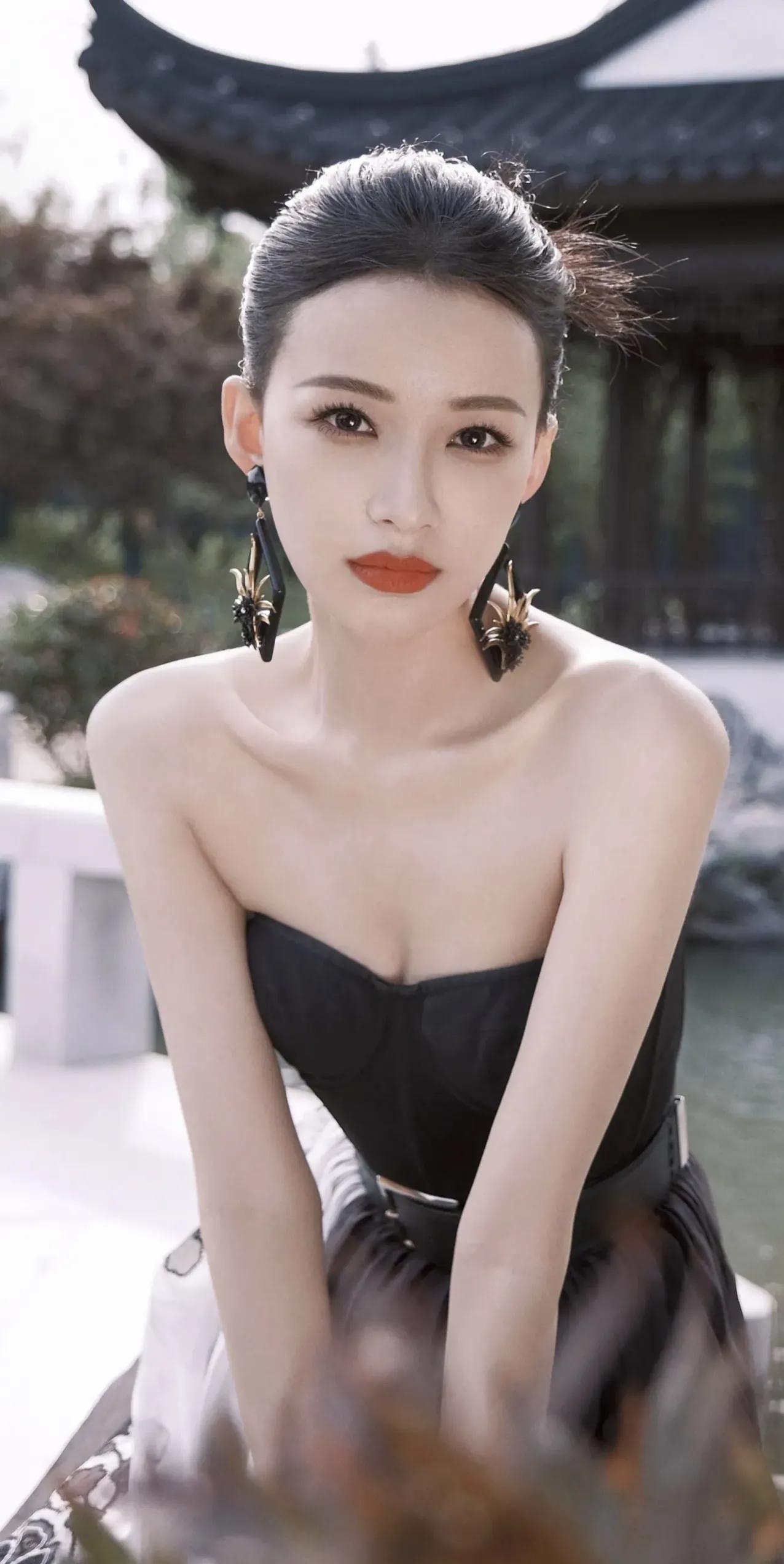 孙怡写真分享，肤白貌美，清新自然董子健演技孙怡董健孙怡清透氧气感孙怡自拍