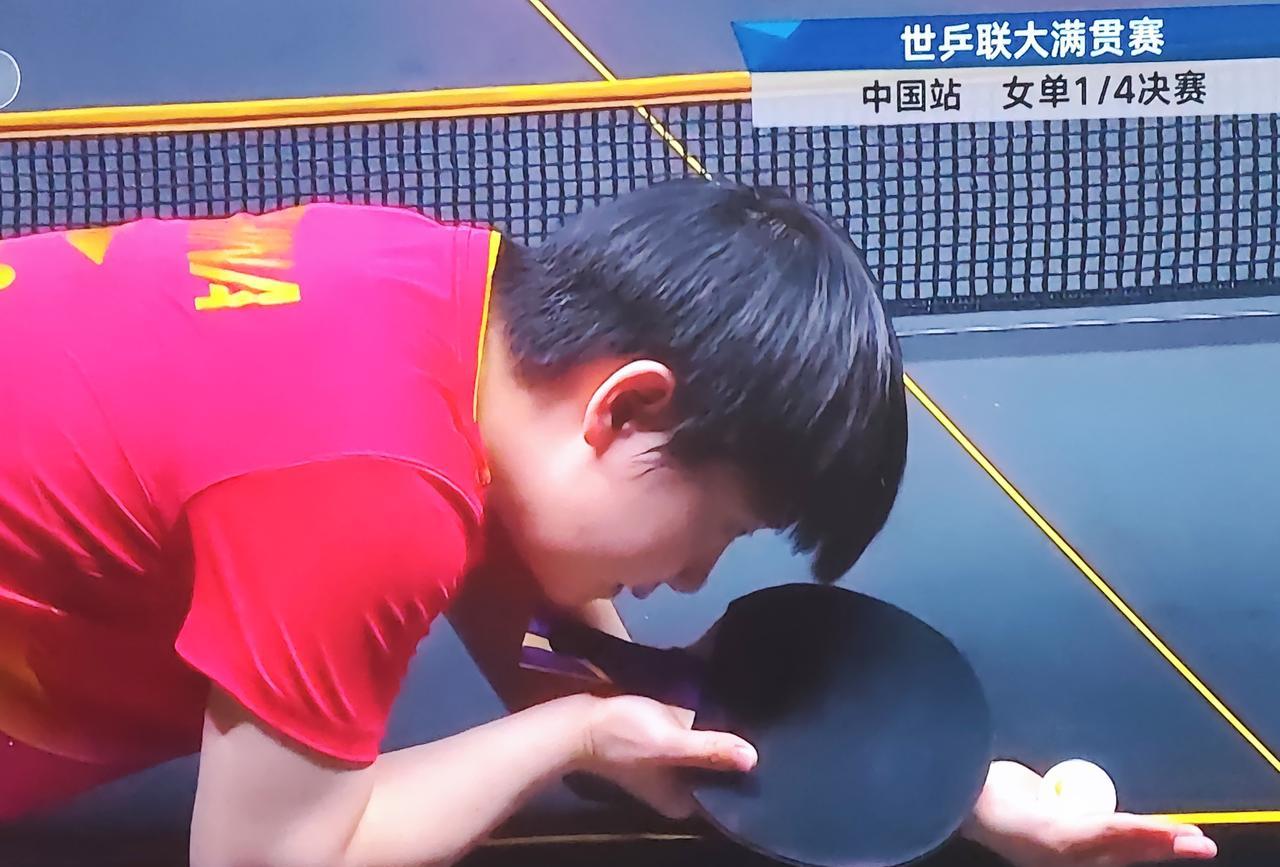 打不过，确实打不过！在北京大满贯赛女单四分之一决赛中，孙颖莎以4:3战胜王艺迪，
