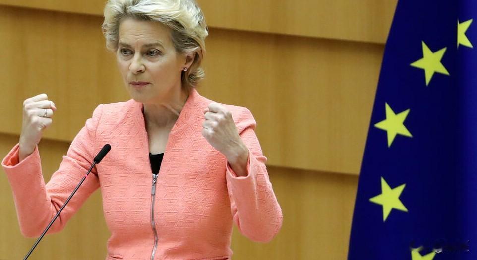 欧盟委员会主席冯德莱恩在欧洲议会坦言，欧洲在全球经济中的比重正持续下降。他指