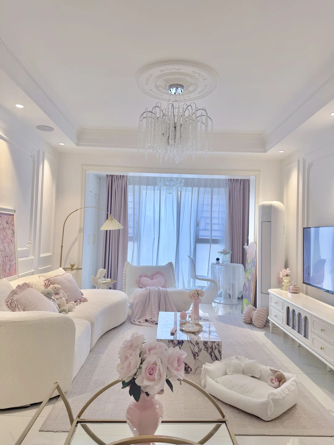 24岁住进自己设计的Dreamhouse✨真的好显大！