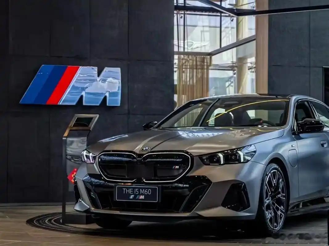 看了一下宝马这波降价的幅度，其实大部分车型先前的终端价格都已经远超这个优惠幅度了