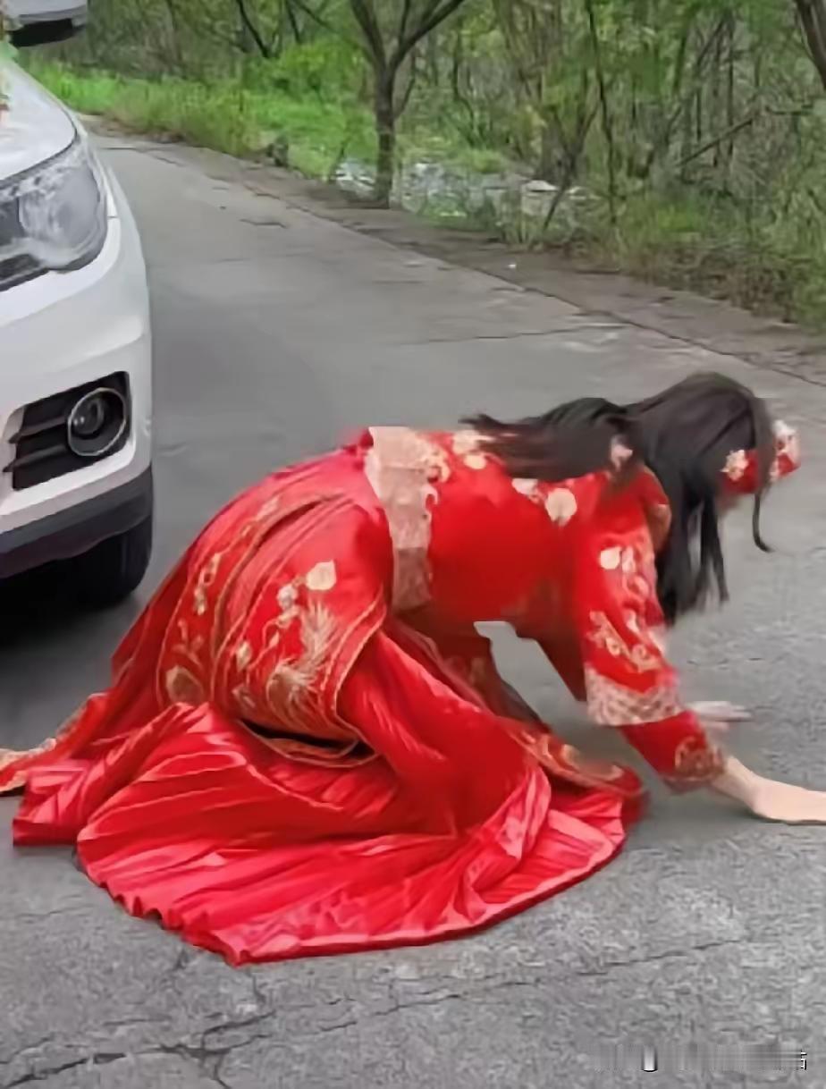 必须为这美丽，懂事的新娘点赞百年好合，早生贵子早生