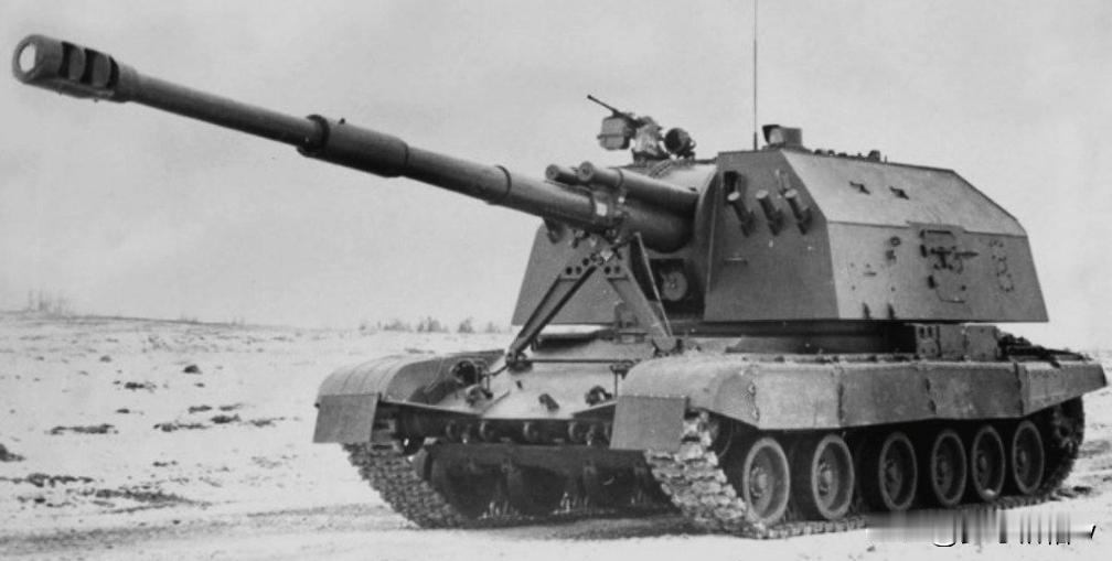 2S-19“姆斯塔”S152毫米自行火炮的研发工作开始于上世纪七十年代后期，19