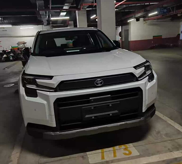 4.4L油耗26款RAV4荣放双擎巴适刚提26款RAV4荣放双擎豪华版，跑了7