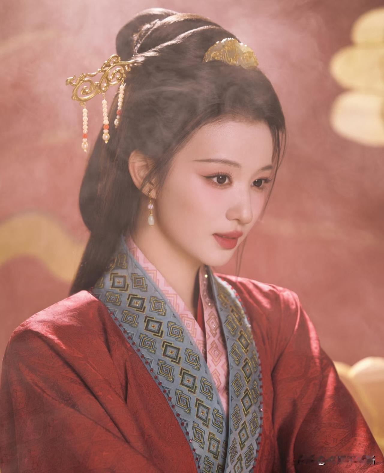 终于懂了，今年春晚为啥非要请王楚然！内娱漂亮女星有的是，但她往《贺花神》的舞