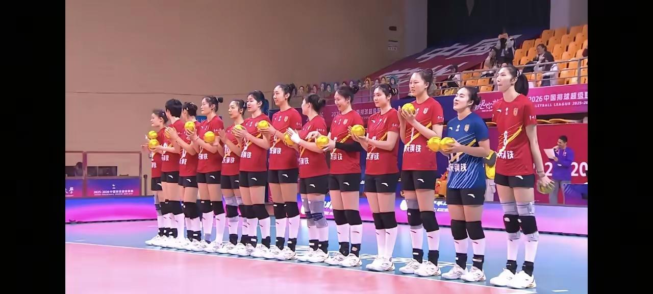 天津女排引援36岁的娜塔莉娅，是经过深思熟虑且有的放矢的，知道日趋成熟的李盈莹一