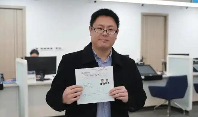 首例！台湾青年教师因领大陆定居证，被台当局“注销台籍”，他痛斥民进党恫吓异己，还