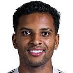 TA：曼城的防守相当稳固；皇马终于踢出了一场有内容的比赛怎么说呢，这比赛曼城