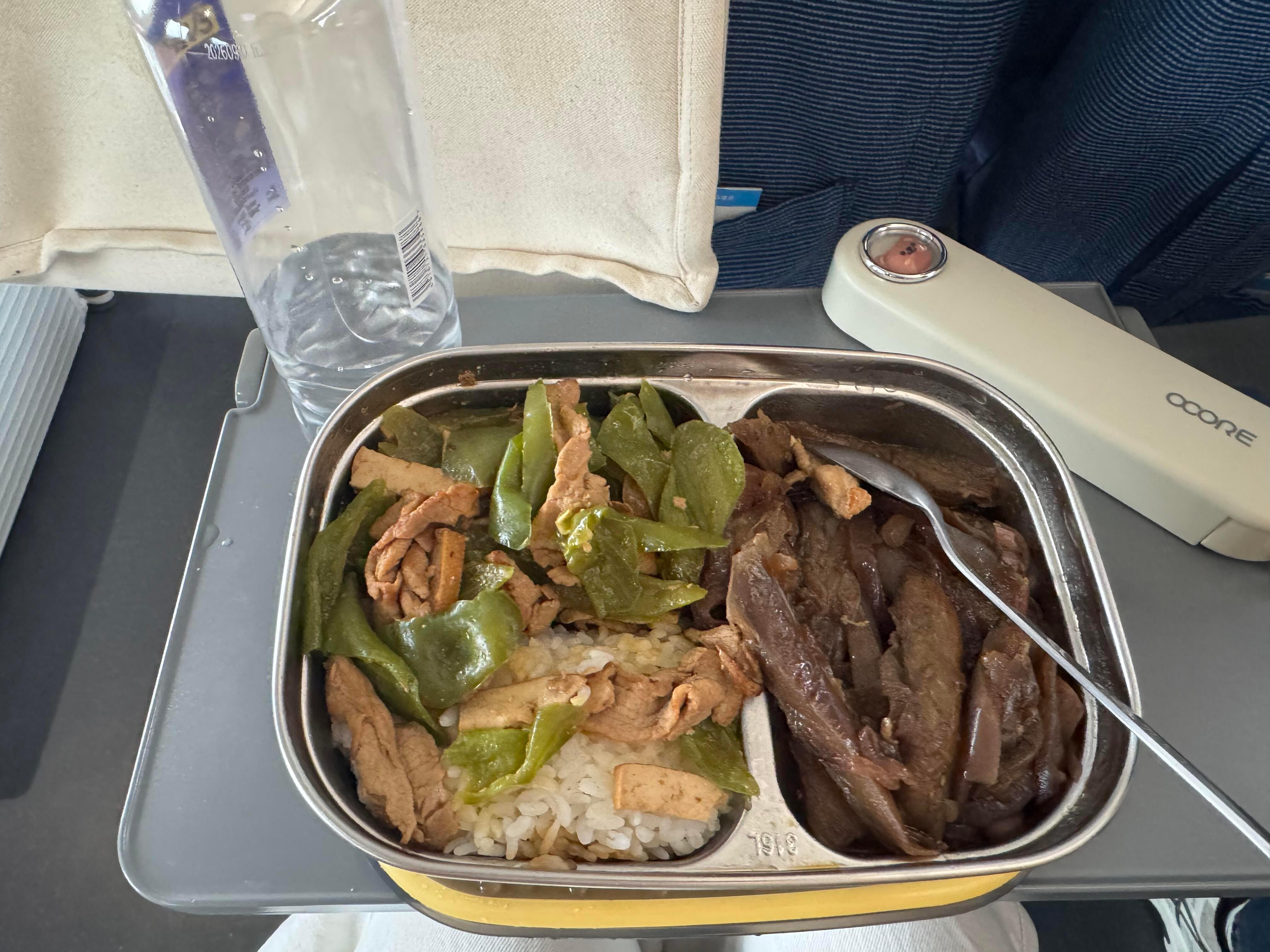 突然意识到高铁也可以自己带饭​​​