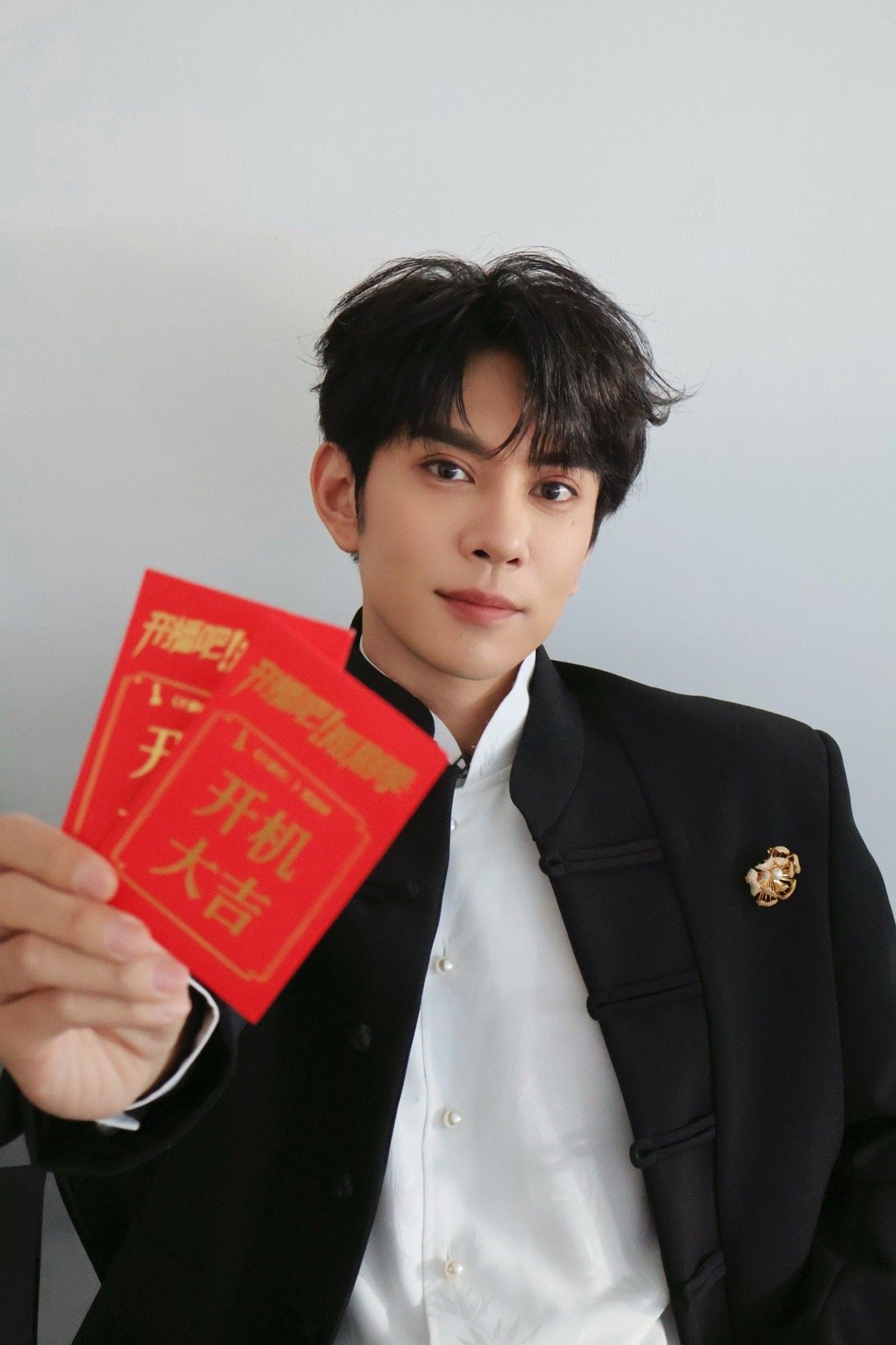 开播吧短剧季《开播吧！短剧季》新一季开始录制啦，全员来晒开机照打卡上班了！看到