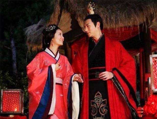 吕后以“节俭宫内开支，放宫女出宫”为名，将这批宫女赐给各地的诸侯王，此时籍籍无名