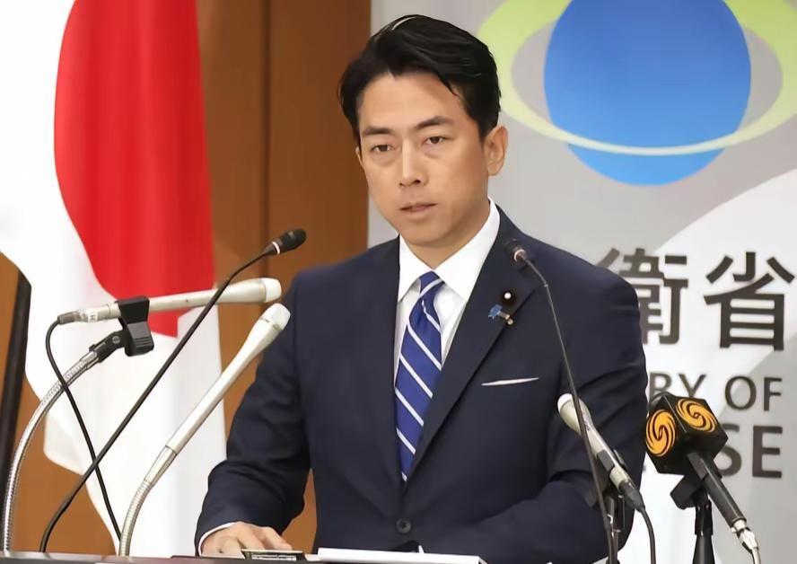 日本要中国给个解释！最近日本官员接连放话，追着中国要说法，一口气问了好几个为