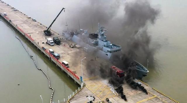 中日高度紧张时刻，解放军演练“母港遇袭”，一切瞄准实战据环球网报道，日前南部战区