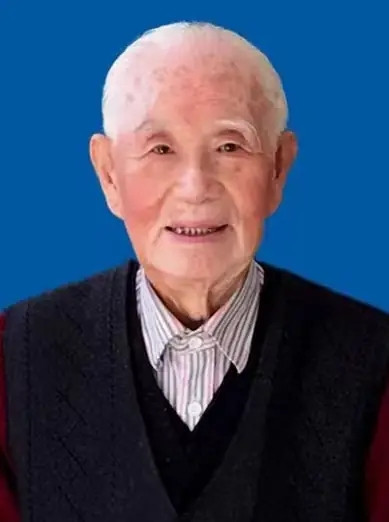 1945年10月，因为一行字，阎锡山下令将秘书李蓼源处死，政卫师长觉得他年轻又有