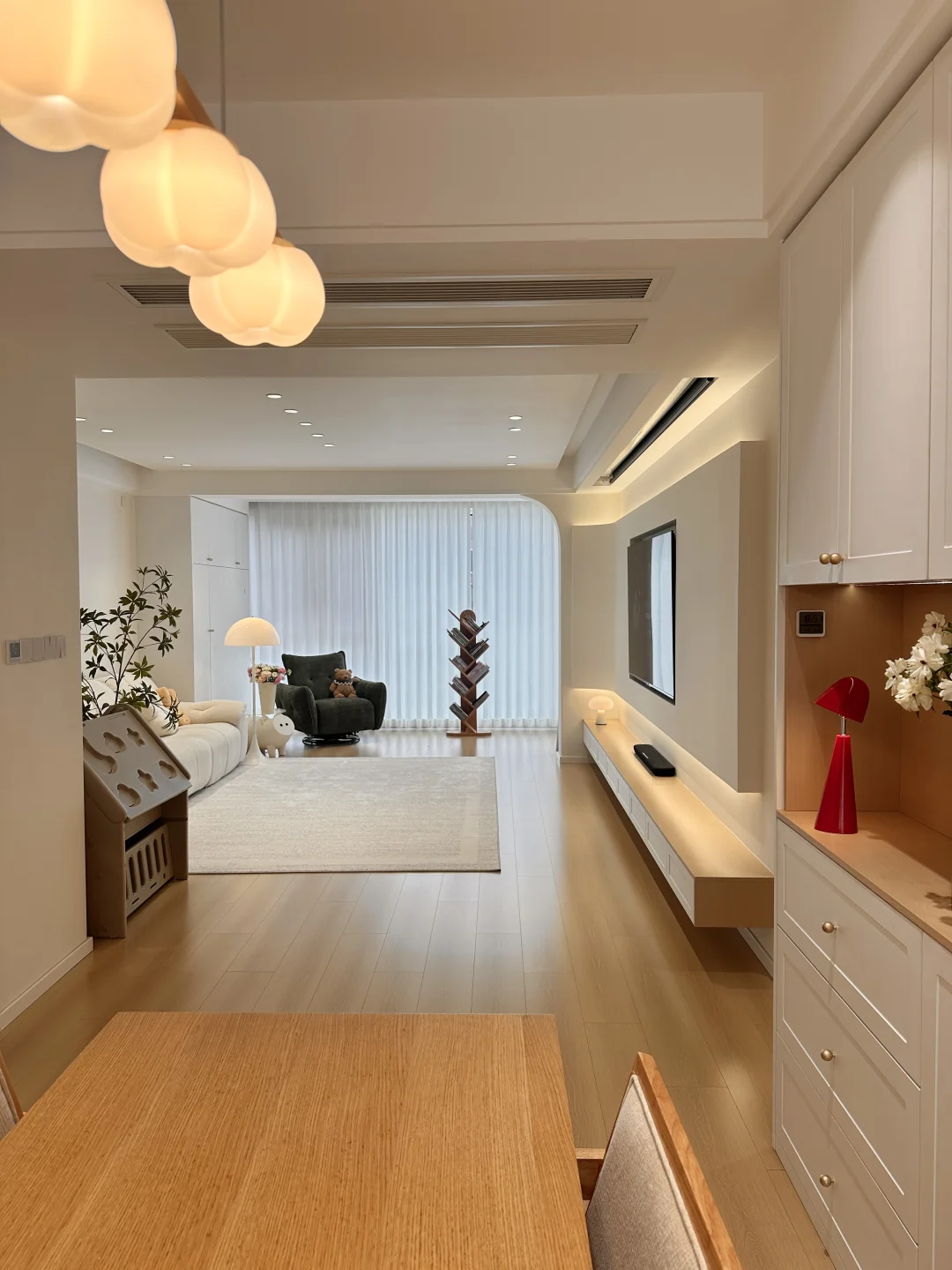 普通人有点小钱就买套房子吧！真的太幸福了