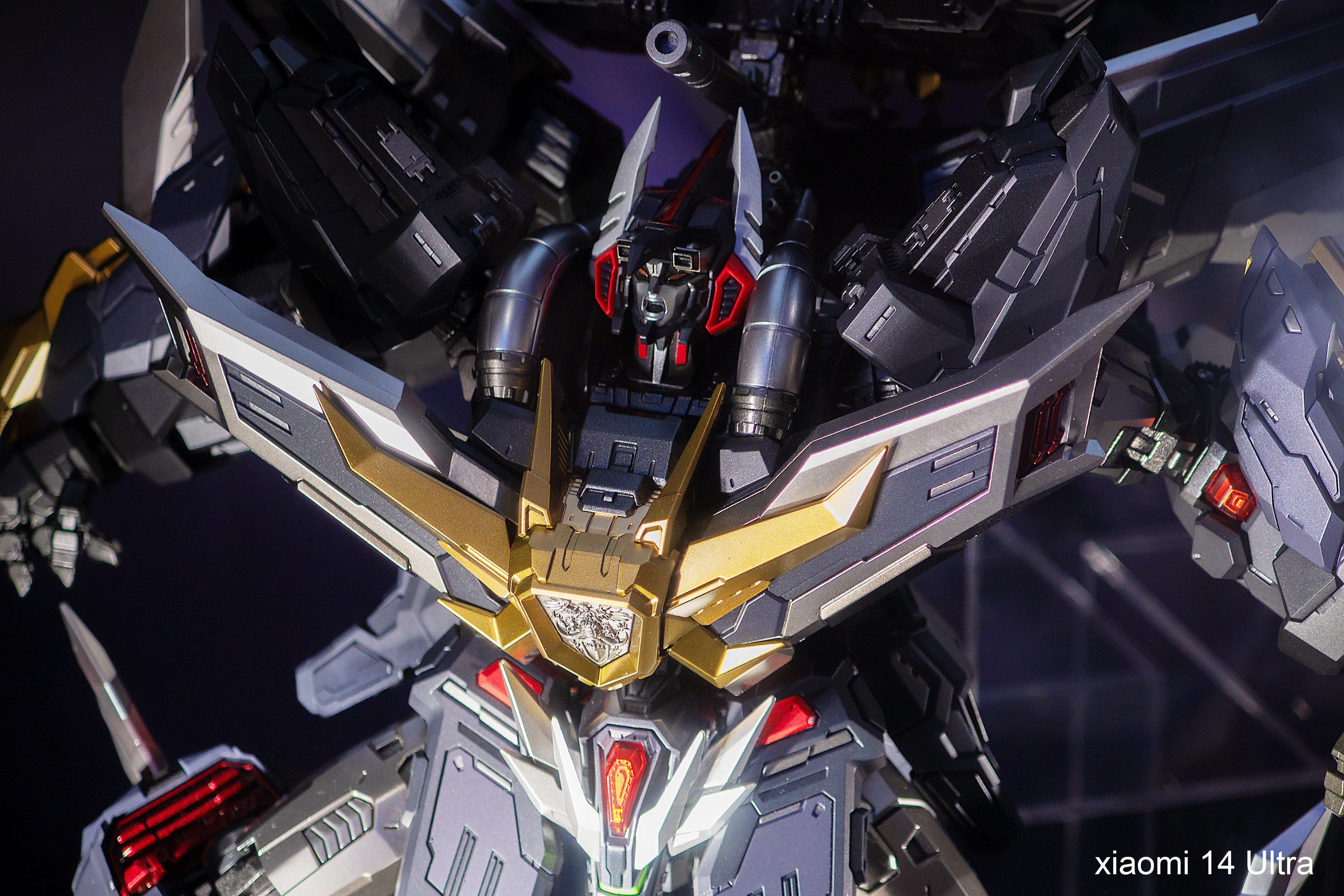 机甲男人的浪漫！摄影后期：聆听猎人聆听猎人的小米14Ultra