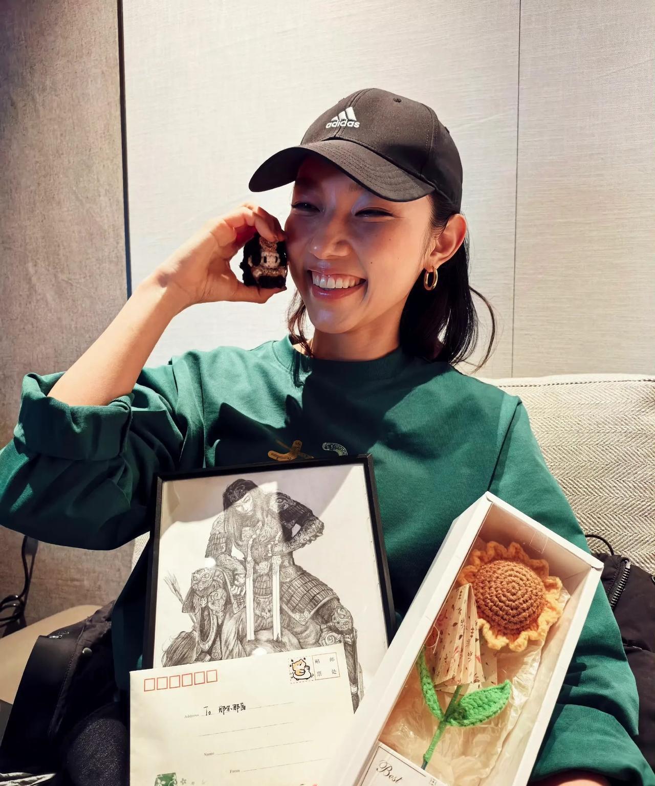 现在最无语的就是那尔那茜的爸爸了，被女儿拆台了本来这事儿没人知道，什么高考材料