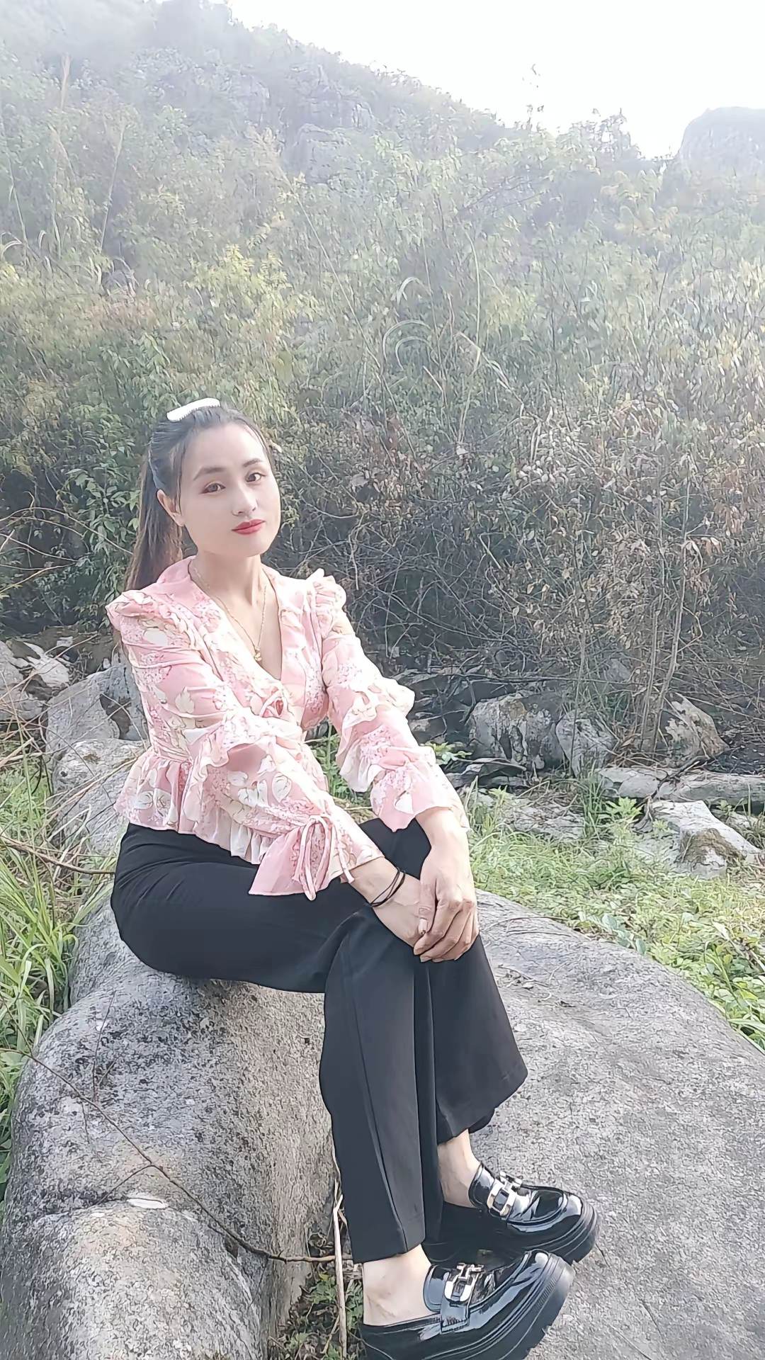 如果男人没有经济来源就算人品在好在顾家在能干，在别人眼里也是一文不值...