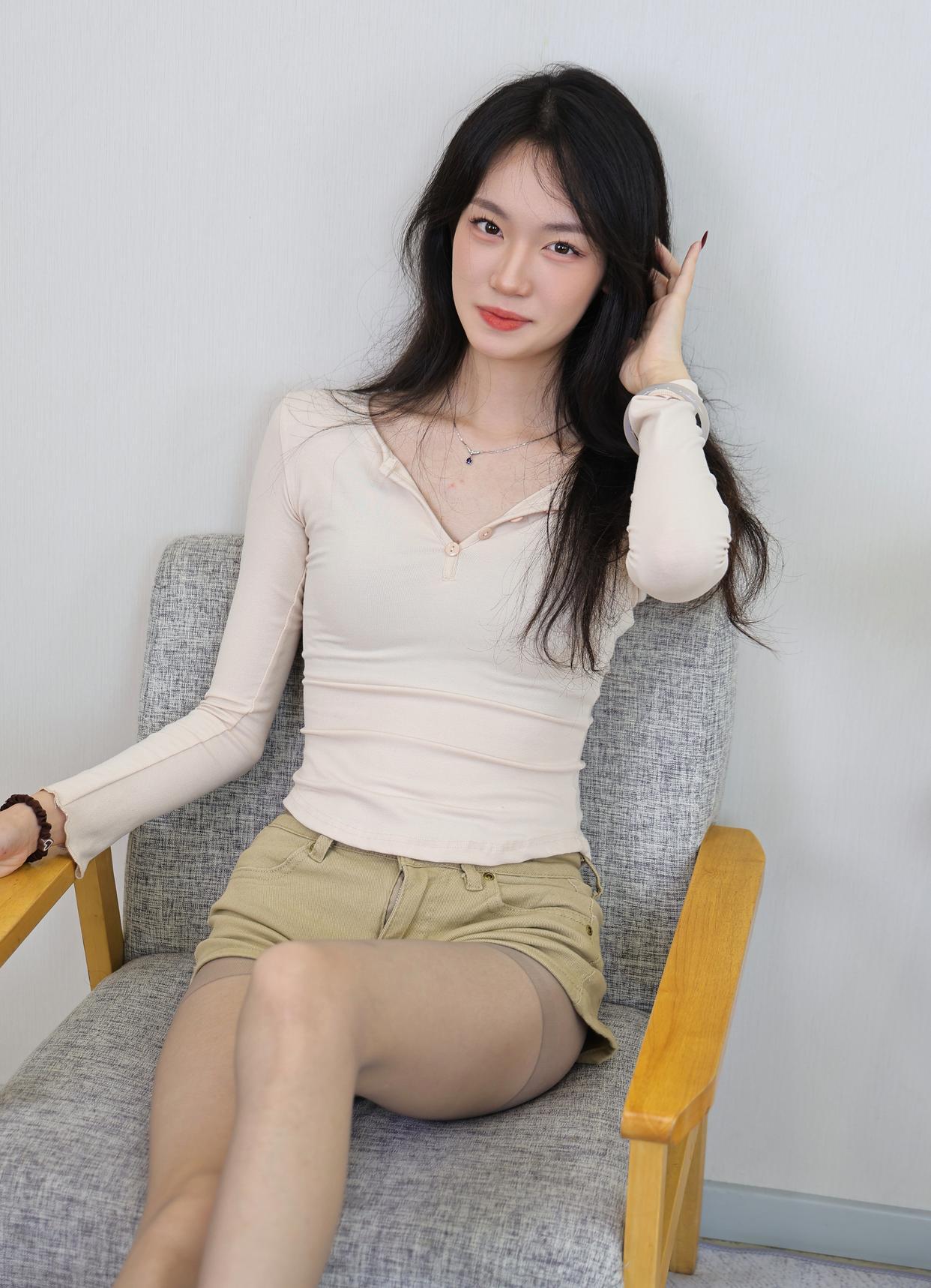 小姐姐好漂亮呀