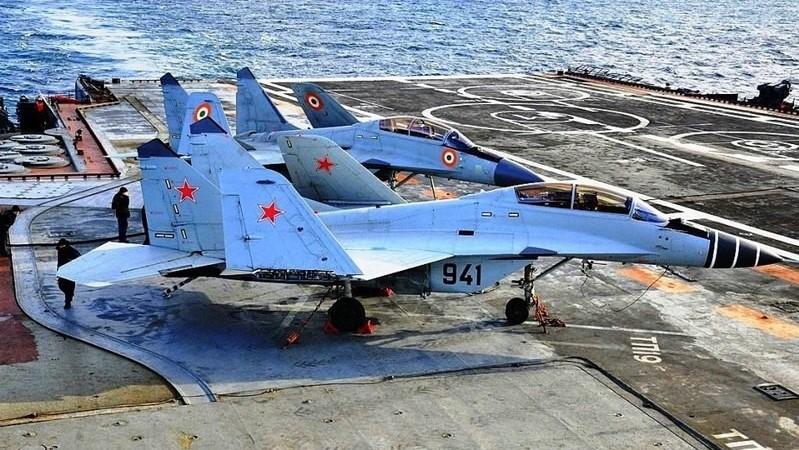 印:阿中你家海军至少落后我家10年中:啥玩意老三你怕是没睡醒吧印:我