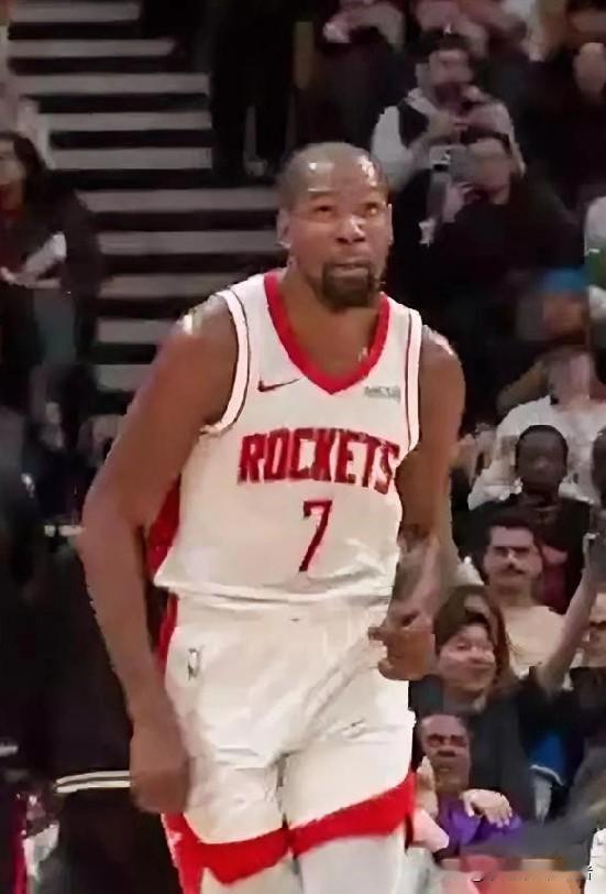 11场常规赛打完！！！杜兰特目前在火箭的各项数据表现！！！场均上场：35分钟