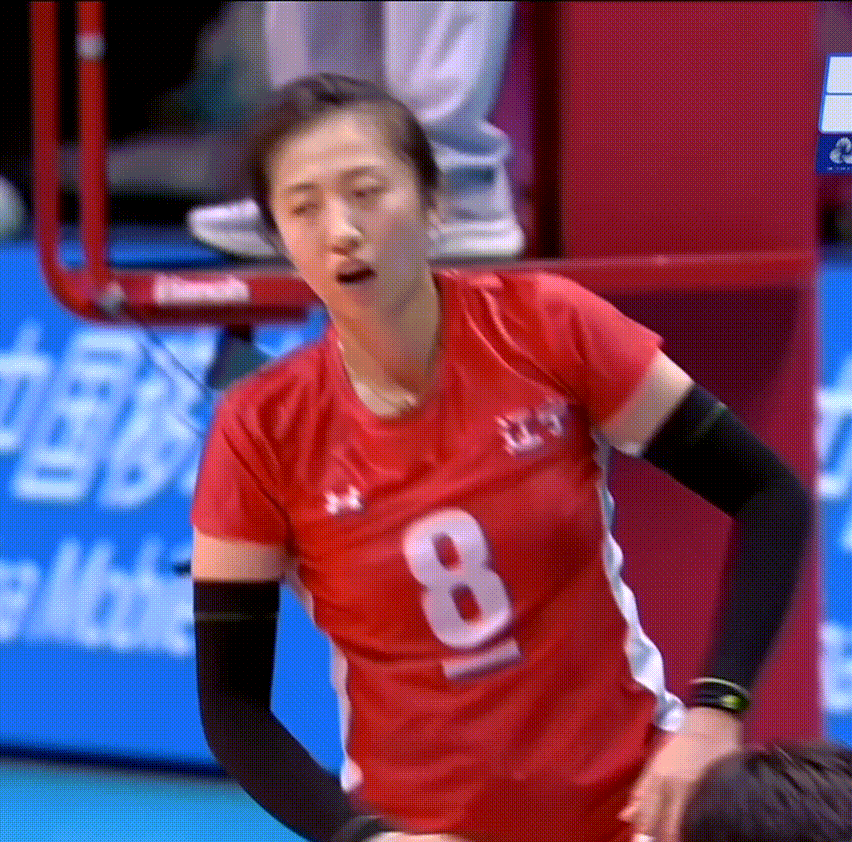老将们的无能无力啊[哭哭][哭哭]辽宁女排其她队员能不能给点力，丁霞不缺这一块全
