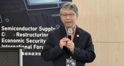 简直不敢相信！台积电的顶尖工程师竟然公开感慨，要是没有那个人，中国芯片恐怕连28