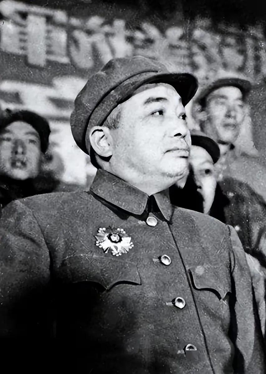 彭德怀打仗那么厉害，为啥带出来的名将却不多？陈毅评价一语中的。毛主席曾写诗