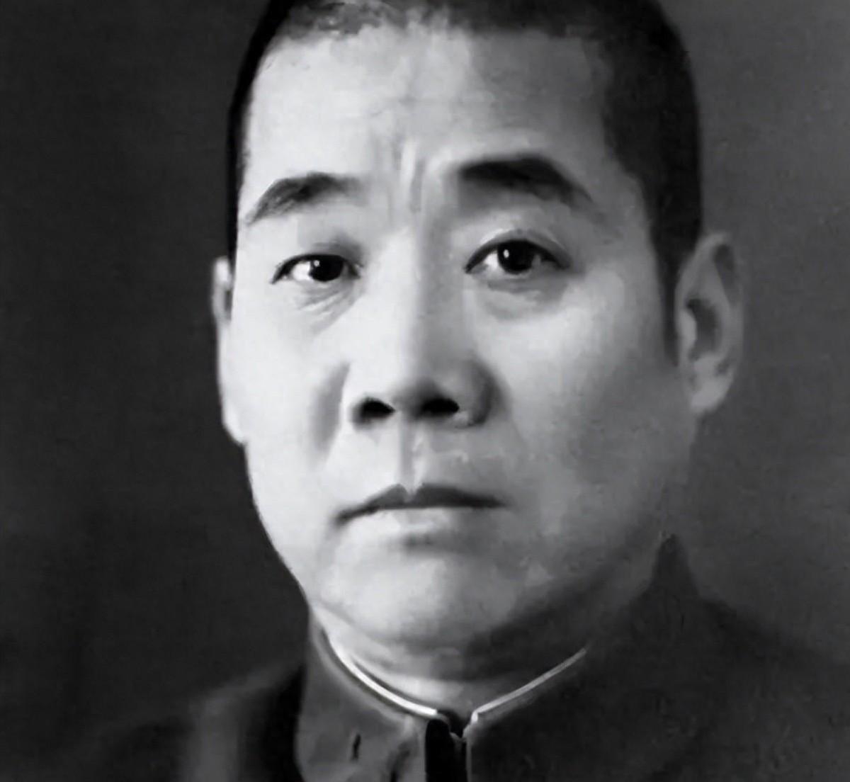 国军师长密令旅长被除，却因传令兵乌龙让命令送旅长本人，这场误会结果如何？194