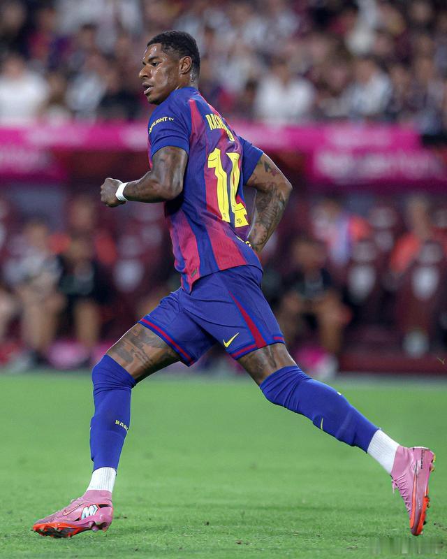 重磅！卡里克若留任曼联主帅，首要目标就是召回拉什福德！昔日范加尔麾下并肩作战，拉