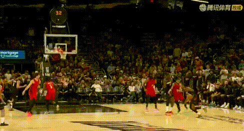 火箭后悔没？杰伦格林：半场22分、压哨3+1！半场最后9秒，运球一条龙过去闪身