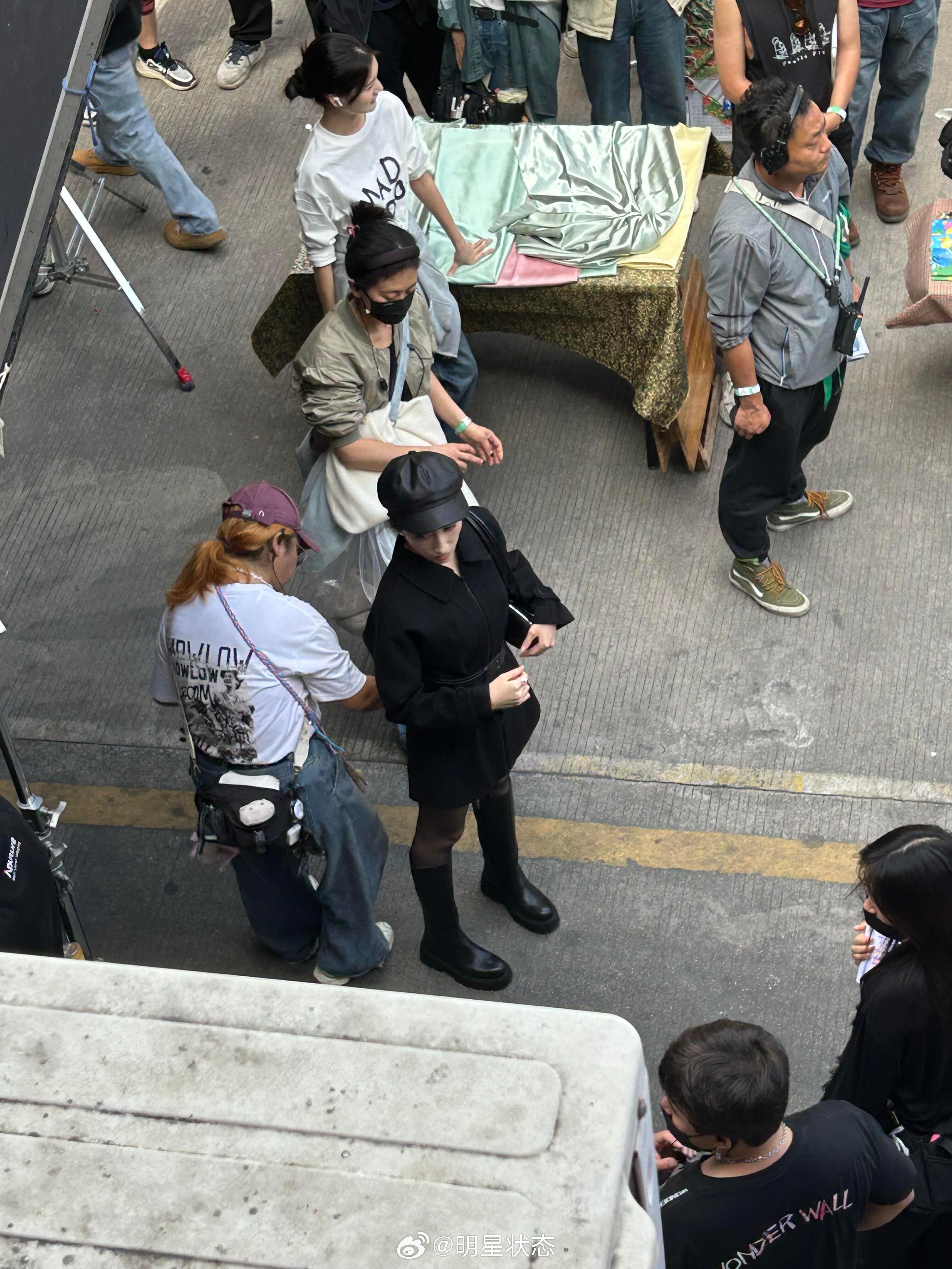 又被路上拍到迪丽热巴用替身