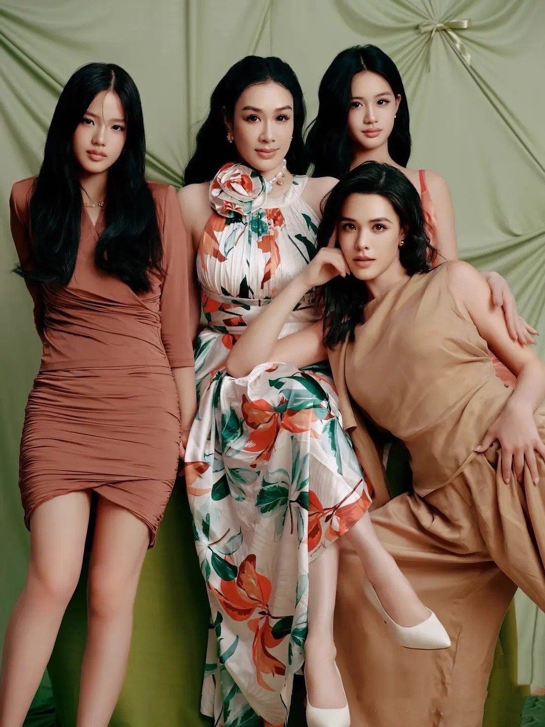 钟丽缇的三个女儿都是浓颜系，关键是气质也都不错​​​