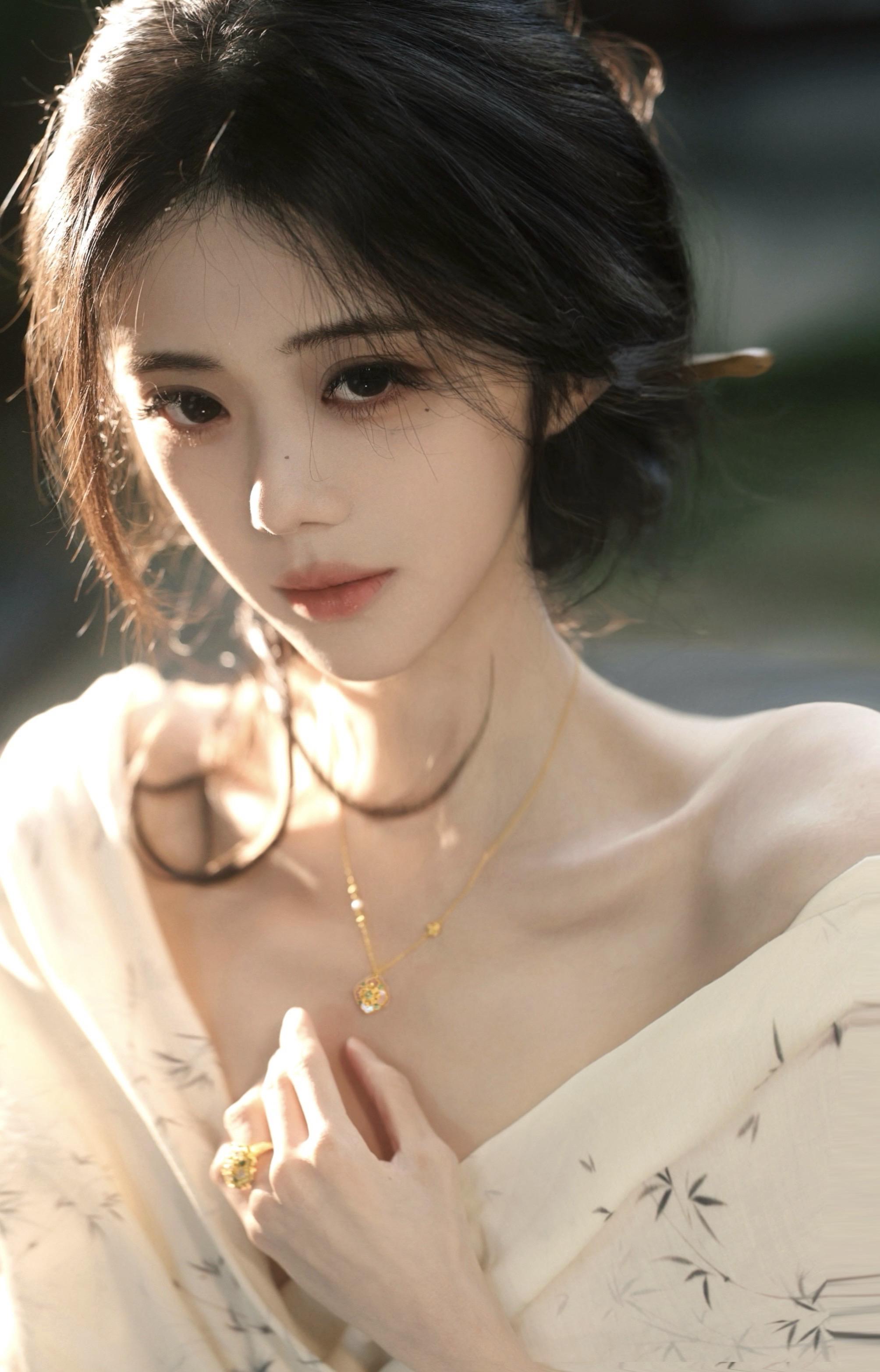 人似秋鸿来有信