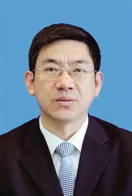 包头市70后市委副书记周强官宣被查，曾长期任职呼和浩特市周强1971年出生。