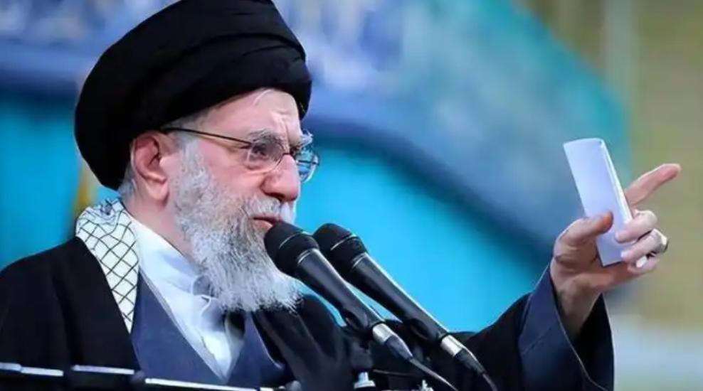 美以发动了对伊朗的战争，最终的结局无外乎以下几种！1、伊朗撑个一星期，彻底崩